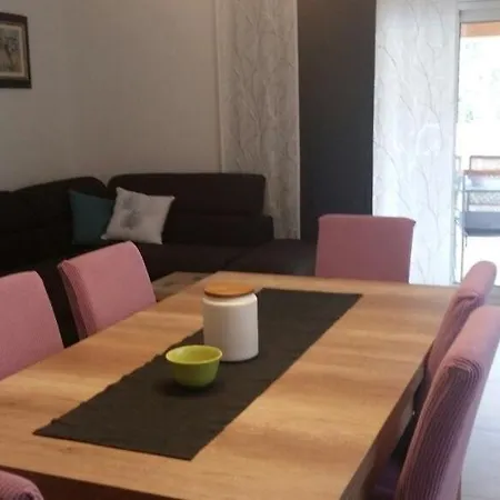 Family Holiday home Turanj